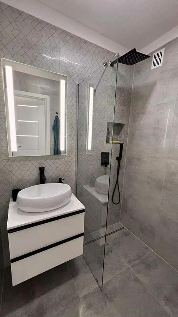 Sunny 3-Room Appartement, Near National Stadium Warschau Polen